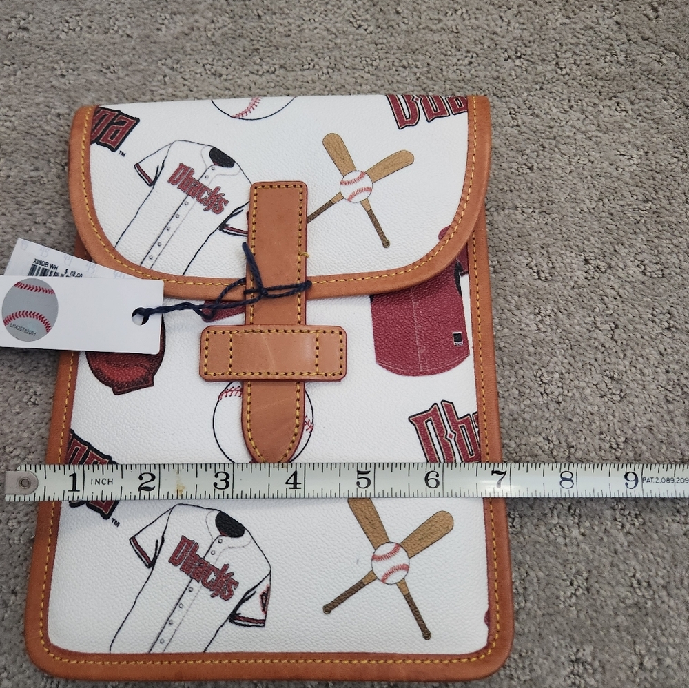 Diamondbacks DOONEY AND BOURKE iPAD MINI CASE - Picture 6 of 8